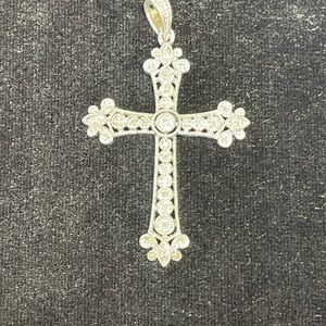 Beautiful 925 sterling silver, pave Diamond cross pendant
